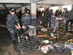 TNI AL Lanal Denpasar Sigap Evakuasi dan Bantu Korban Banjir Bandang di Denpasar