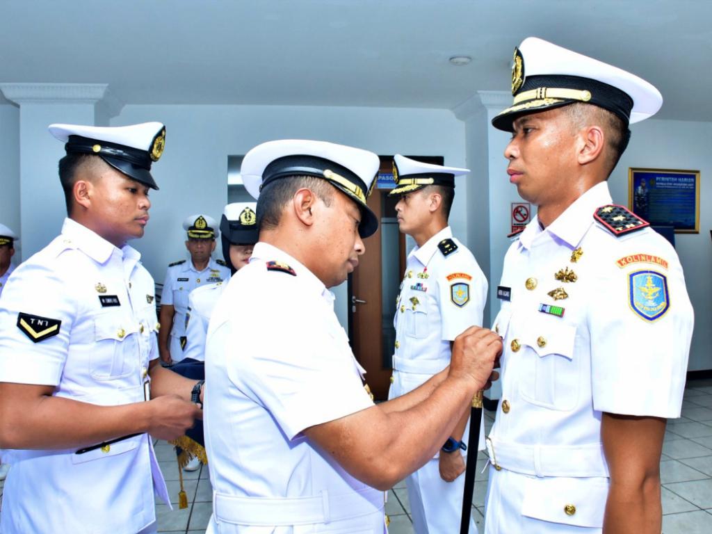 TNI ANGKATAN LAUT INDONESIA