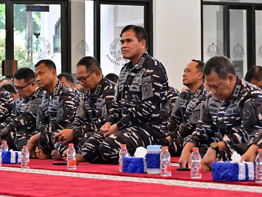 Kepala Staf Angkatan Laut (Kasal) Laksamana TNI Dr. Muhammad Ali