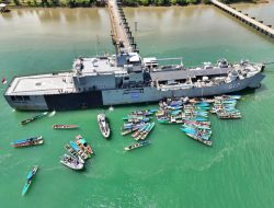 TNI AL Kotabaru Gelar Baksos, Donor Darah, dan Open Ship KRI Teluk Ende-517, Implementasi Visi Maritim Kasal