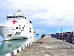 KRI dr. Wahidin Sudirohusodo-991 Meriahkan Dermaga Sorong Usai Sukseskan Misi Diplomasi Pasifik Selatan