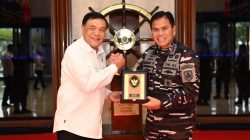 Kasal Dr Muhammad Ali dan Menkopolhukam Jenderal TNI (Purn) Djamari Chaniago.
