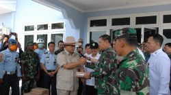 Dari Genggaman Tangan ke Samkaryanugraha: Kisah  Prabowo dan Prajurit Natuna