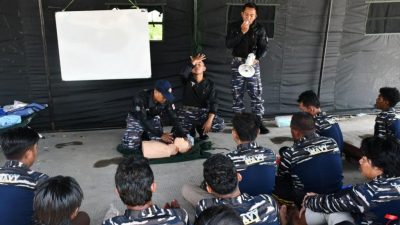 Pelatihan Sea Survival,Lanal Denpasar