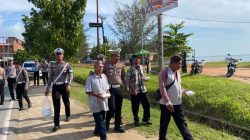 Polres Natuna Jum’at Berkah, Bagikan Nasi dan Himbauan Tertib Lalu Lintas untuk Pengojek dan Buruh