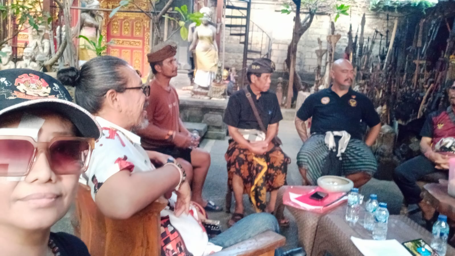 Suasana Pertemuan yang Penuh Khidmat