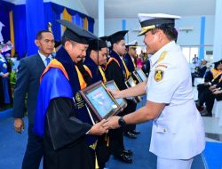 Lulusan UHT Diharapkan Jadi Garda Terdepan Pembangunan Nasional, Kasal: Terus Berkembang dan Berkarya
