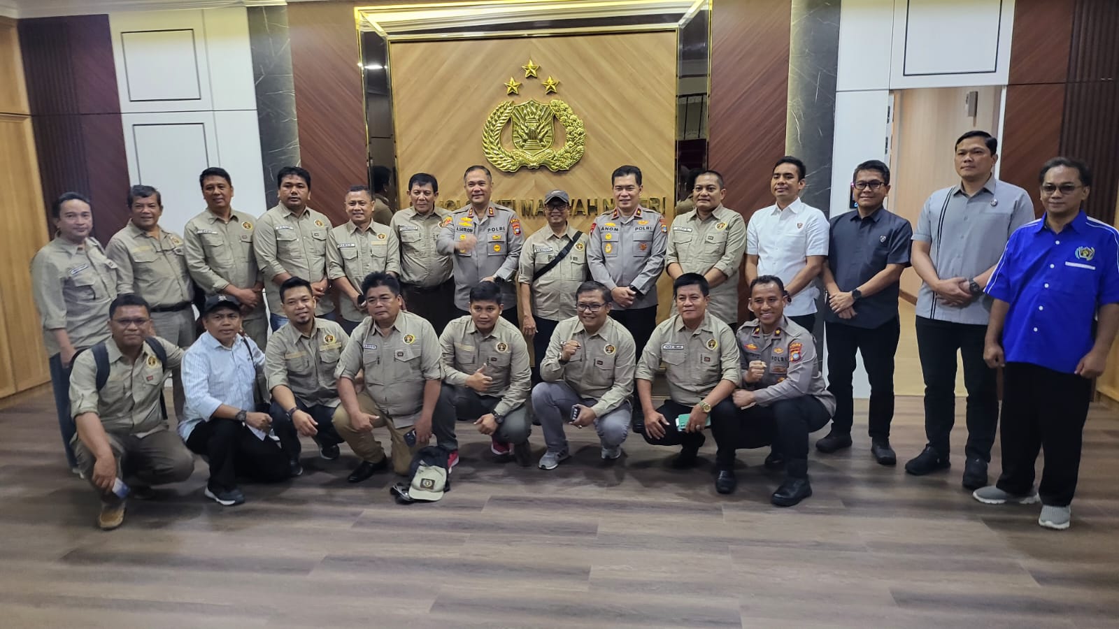Pengurus Persatuan Wartawan Indonesia (PWI) Provinsi Kepulauan Riau bersilaturahmi dengan Kapolda Kepri Irjen Asep dan jajarannya