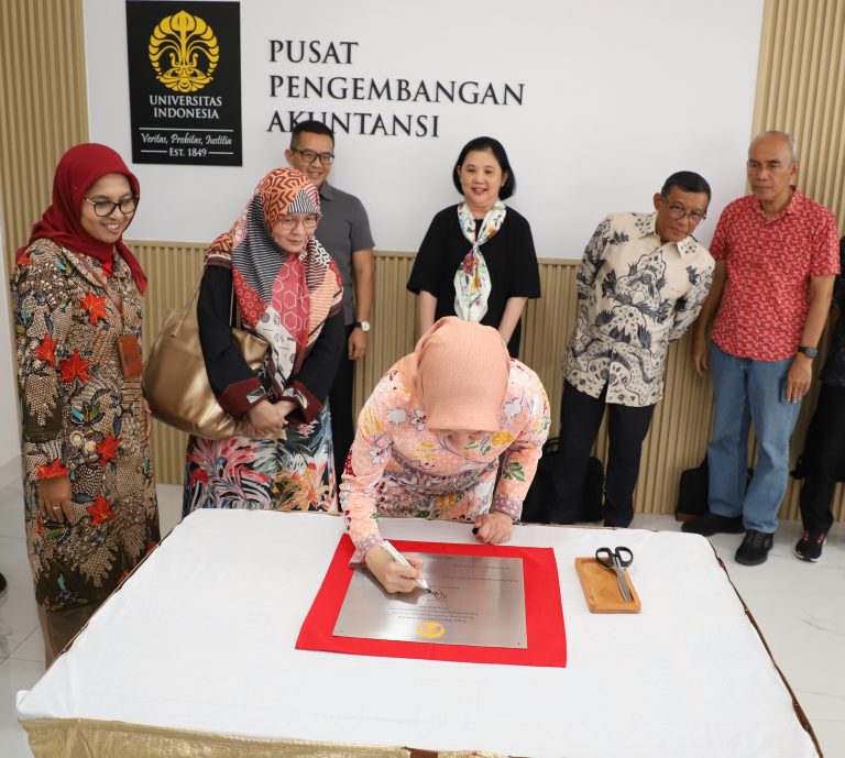 workshop AI yang diisi oleh Laksamana Pertama TNI Arif Badrudin, M.Mgt.Studt.