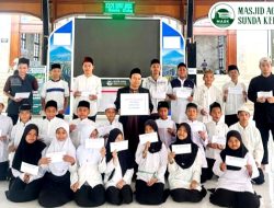 jum’at Berkah, Laksamana Muhammad Ali Sentuh Hati Anak Yatim di Masjid Agung Sunda Kelapa