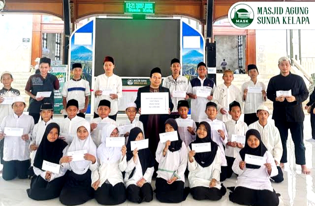 Santunan Anak Yatim, Masjid Agung Sunda Kelapa