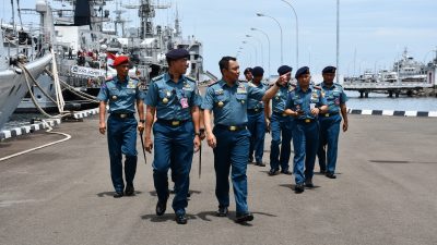 kunjungan kerja ke jajaran KRI di Pondok Dayung