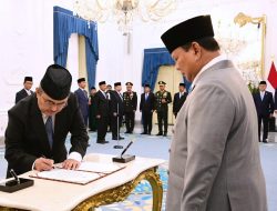 Presiden Prabowo Subianto Lantik Komisi Percepatan Reformasi Polri, Jimly Asshiddiqie Pimpin Tim Elite