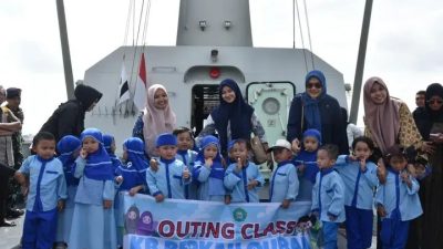 Kegiatan Outing Class yang diikuti oleh KB Berkah Qur’an dan TK Islam Al Wardah ke Mako Satuan Kapal Patroli (Satrol) Kodaeral XII pada Rabu (12/11)