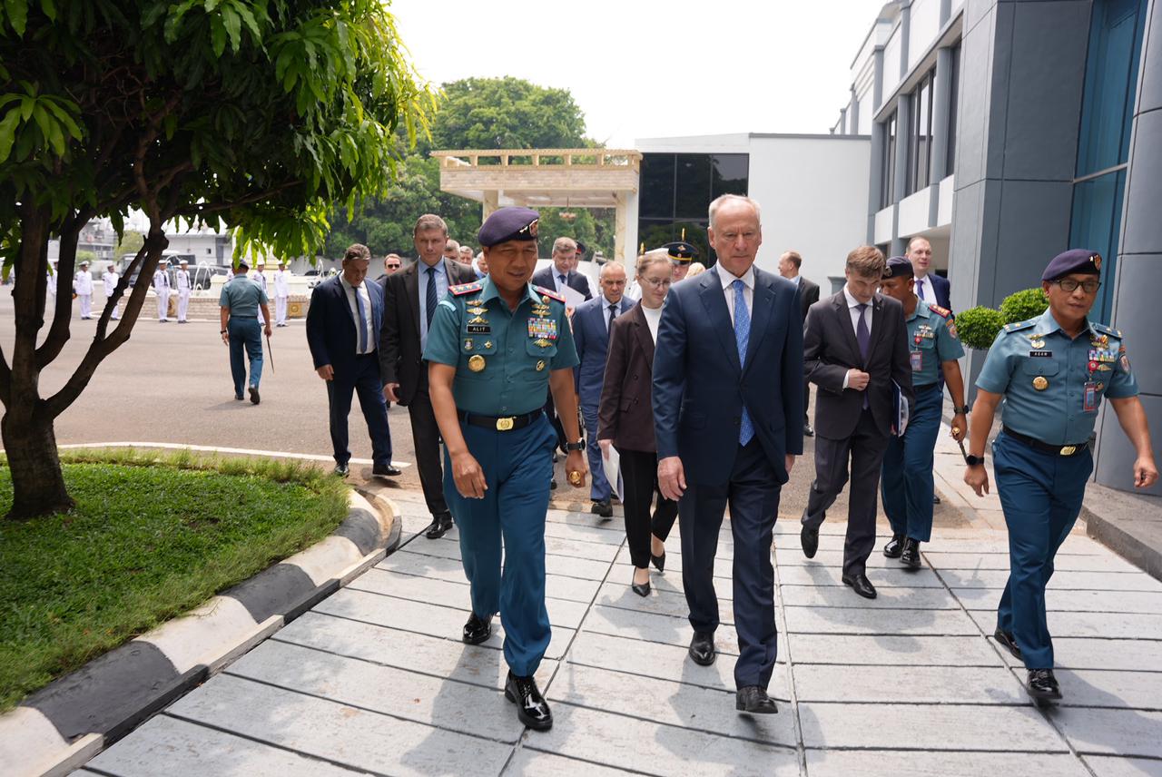 kunjungan kehormatan Adviser Presiden Federasi Rusia, Pathrusev Nikolai, ke Markas Komando Armada II (Koarmada II)