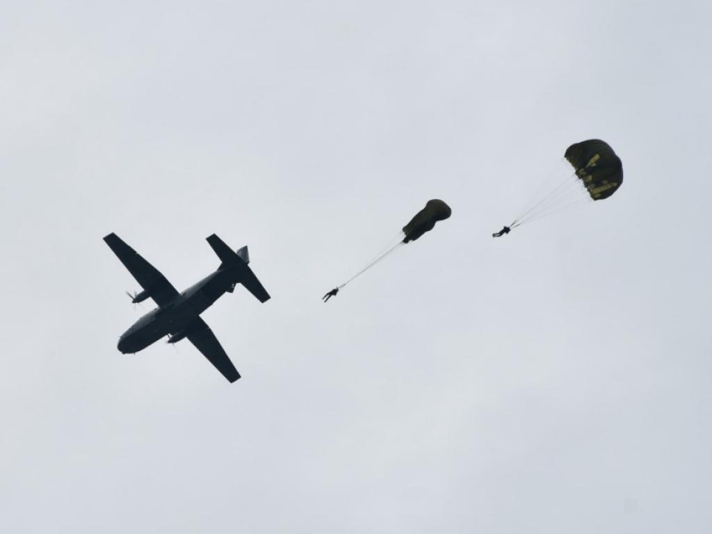 pesawat angkut taktis Casa NC-212 Aviocar