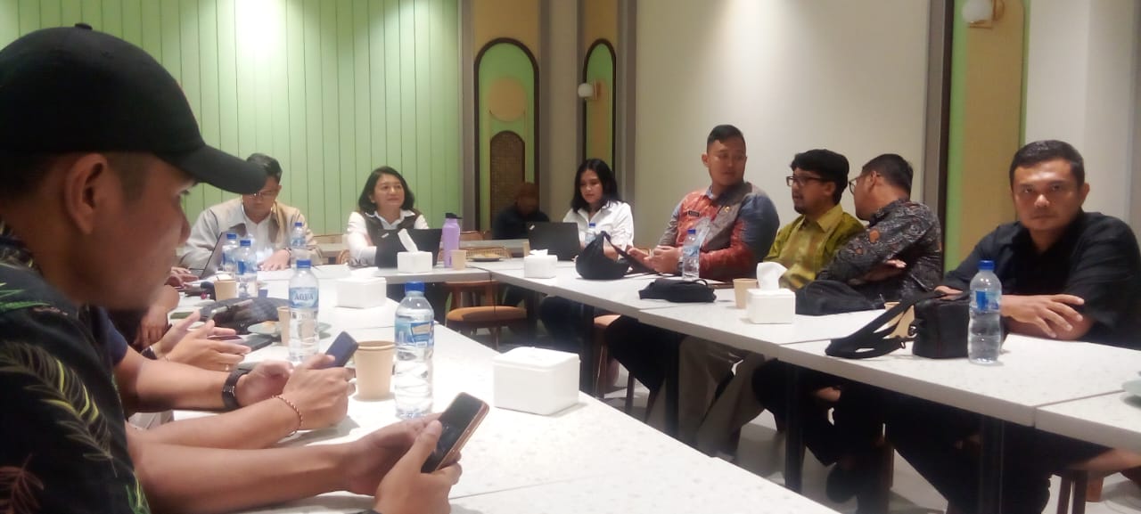 Dua Pilar Program: Bantuan Langsung dan Peningkatan Kapasitas