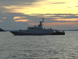 KRI Surik 645 dan KRI Alamang 644 Pimpin Penanggulangan Penyusupan dalam Latihan Laut Terpadu