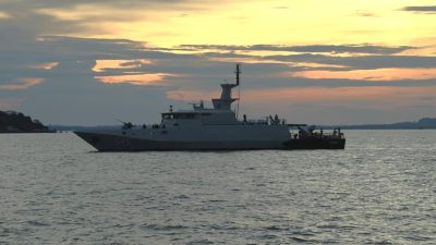 Dua Kapal Cepat (Satkat) andalan Koarmada I, KRI Surik-645 dan KRI Alamang-644