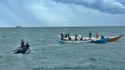 KRI Hiu-634, bagian dari Gugus Tempur Laut Koarmada II,