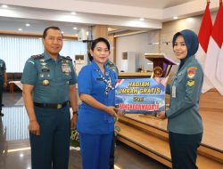 Wujud Penghargaan Prestasi, Pangkoarmada II Lepas Jamaah Umroh Prajurit