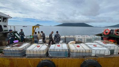 Pangkalan TNI AL (Lanal) Ranai secara resmi menerima penyerahan kapal MV. JJ 330 berbendera Malaysia