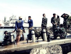 Prajurit Kapal Eskorta Dilatih Keterampilan Penyelaman Dasar untuk Dukung Kesiapan Operasi Laut