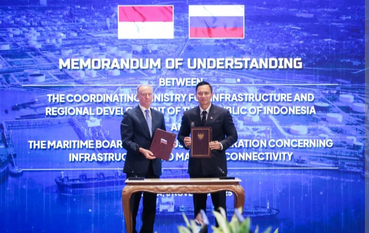 Penandatanganan kerja sama Indonesia Rusia perkuat pembangunan maritim (Foto: Kemenko Infra)
