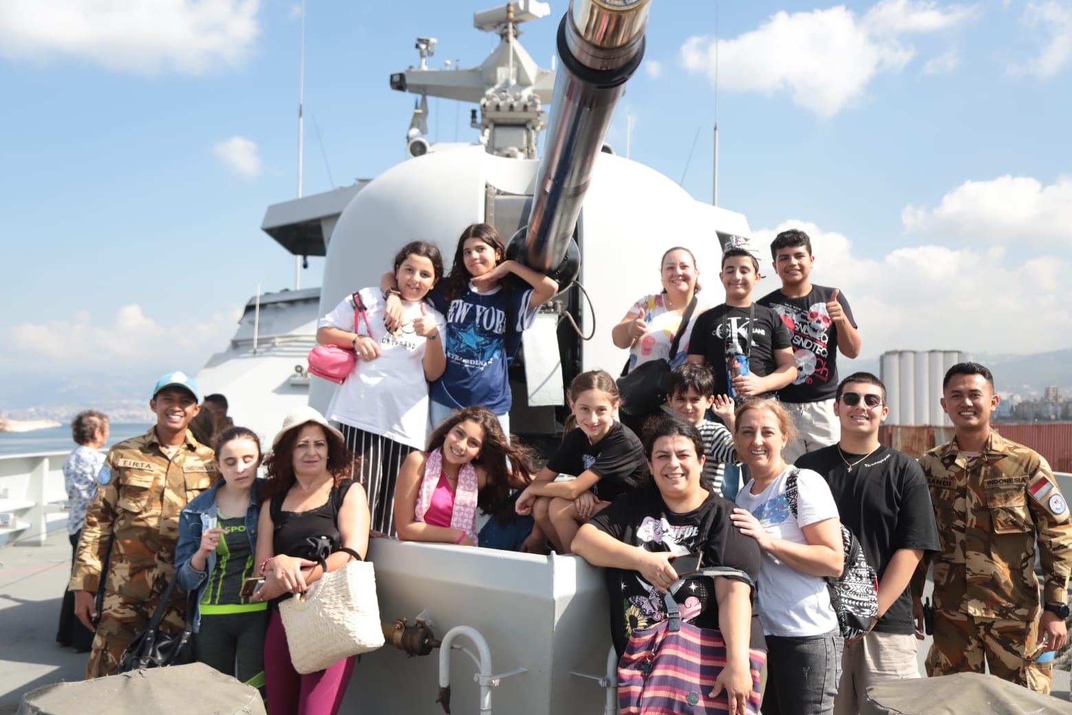 Mengusung diplomasi budaya yang hangat dan bersahabat, KRI Sultan Iskandar Muda-367 (KRI SIM-367) yang tergabung dalam Satgas Maritime Task Force