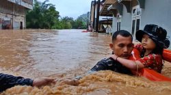 Lanal Sibolga Bergerak Cepat Evakuasi Korban Banjir Tapteng, Wujudkan Perintah Kasal Ali untuk Tanggap Bencana