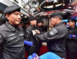 Panglima Laut Anugerahkan Brevet Hiu Kencana, Penguatan Kecabangan Kapal Selam Pimpinan Strategis