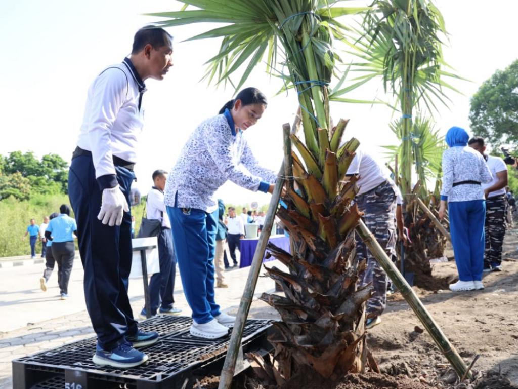 Kasal, Hari Armada RI 2025, Laksamana TNI Muhammad Ali, Koarmada II, Jalasenastri, penanaman pohon lontar, Food Court Armada Jaya,