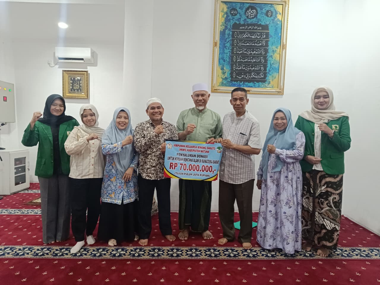 Bantuan itu diantarkan dengan hati oleh Novrizal, perwakilan HKMS yang menjadi penghubung harapan antara Natuna dan Sumatera Barat