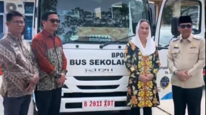 Bus sekolah