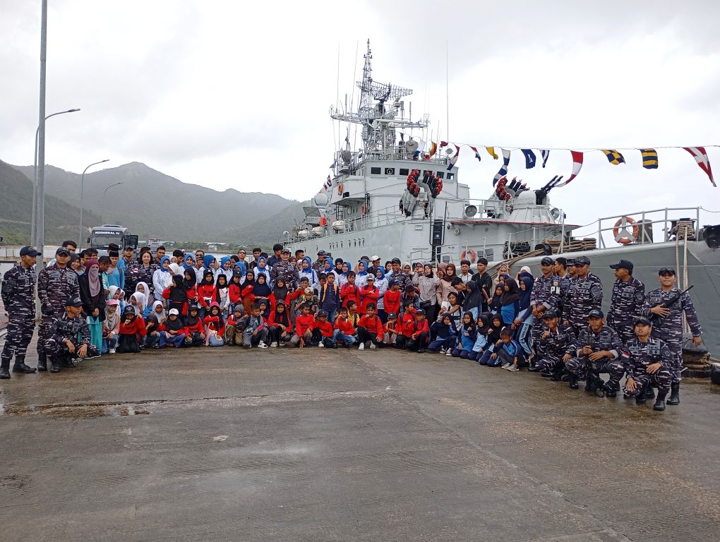 Dalam rangka memperingati Hari Armada Republik Indonesia Tahun 2025, TNI Angkatan Laut (TNI AL) melalui Pangkalan TNI AL (Lanal) Ranai menyelenggarakan kegiatan Open Ship