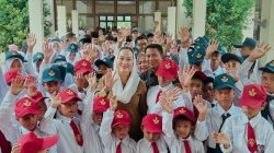 Senyum Anak Natuna Terpancar, Bupati Cen Sui Lan Wujudkan Akses Bus Bagi Pendidikan