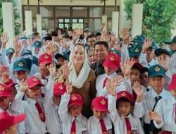 Senyum Anak Natuna Terpancar, Bupati Cen Sui Lan Wujudkan Akses Bus Bagi Pendidikan