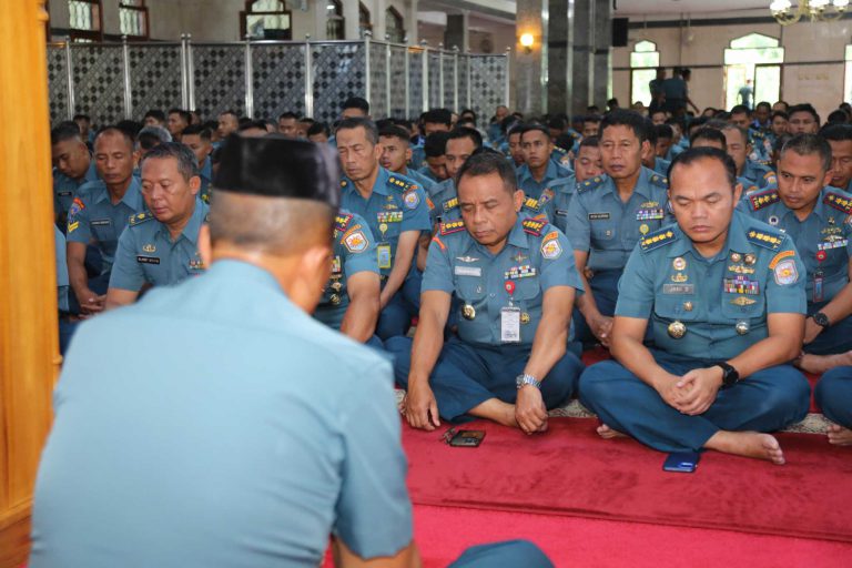 Doa' bersama Marinir