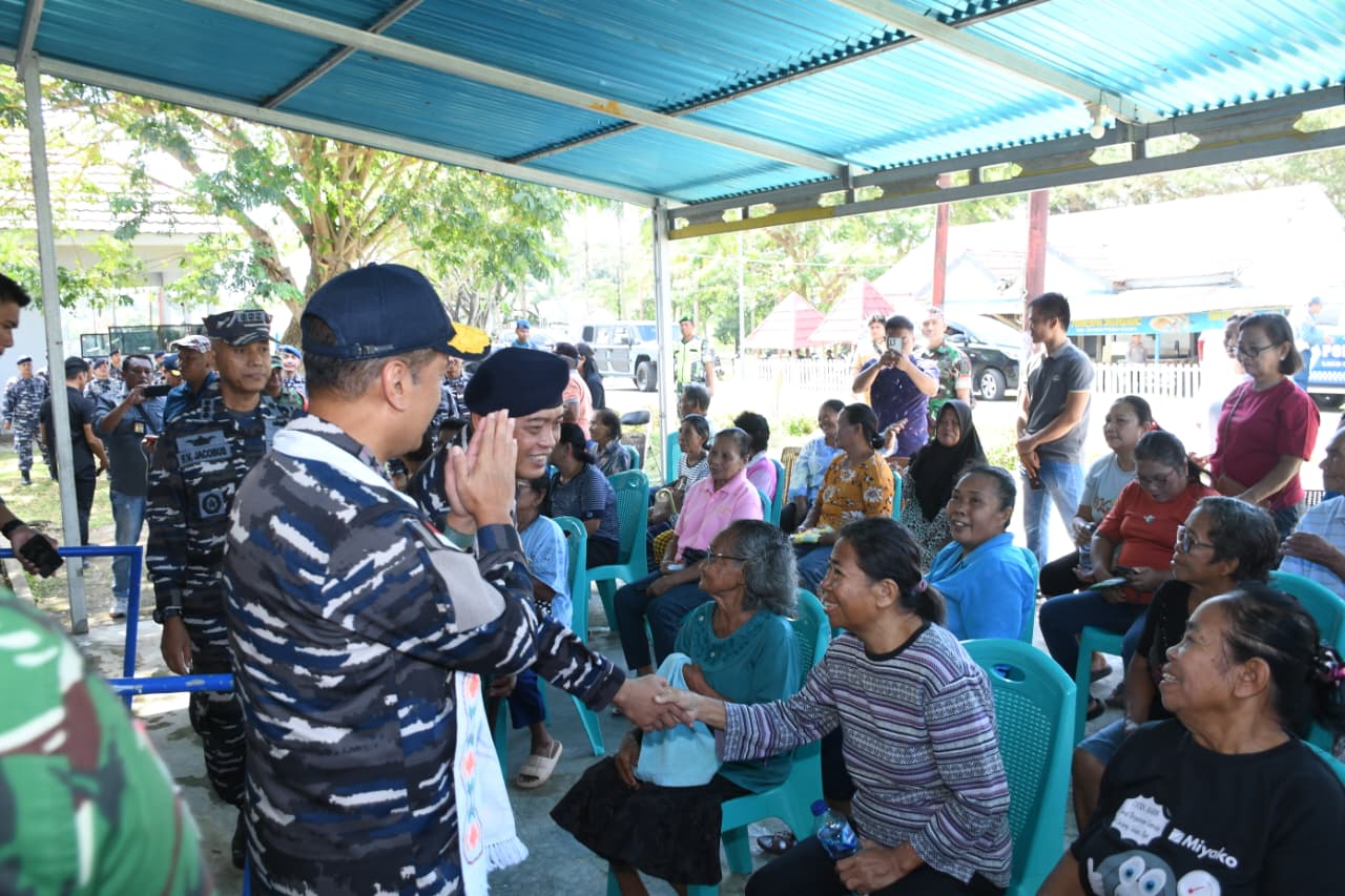 Bakti Sosial dan Bakti Kesehatan di Pangkalan TNI AL (Lanal) Melonguane