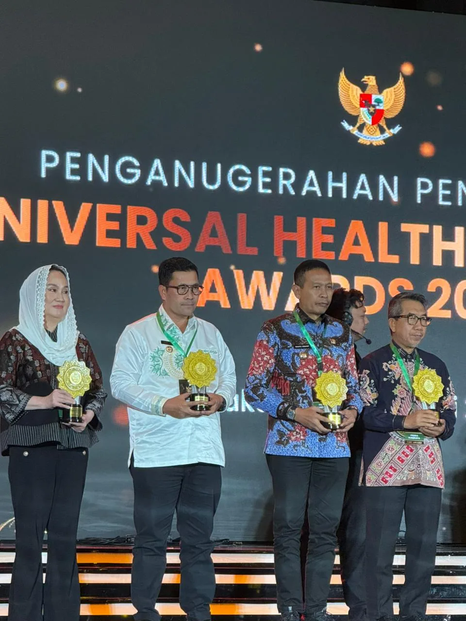 Bupati didampingi langsung oleh Kepala Dinas Kesehatan Kabupaten Natuna, Hikmat, serta Kepala Perwakilan BPJS Kesehatan Natuna