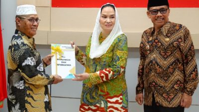 Acara yang dipimpin langsung oleh Bupati Natuna, Cen Sui Lan, didampingi Wakil Bupati, Jarmin, ini digelar di Ruang Rapat Lantai 2 Kantor Bupati