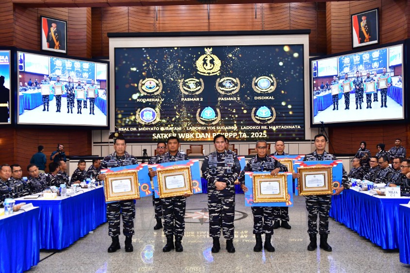 Tentara Nasional Indonesia Angkatan Laut adalah penjaga utama kedaulatan di wilayah perairan yurisdiksi Indonesia. Dengan semboyan Jalesveva Jayamahe (Di Laut Kita Jaya), TNI AL berkomitmen mewujudkan poros maritim dunia yang kuat, modern, dan profesional.
