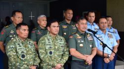 Tiga Kepala Staf TNI Beri Penghormatan Terakhir untuk 23 Prajurit Marinir yang Gugur, Bantuan Rumah dan Tali Asih Diserahkan ke Ahli Waris