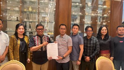 Penyerahan Surat Keputusan (SK) kepengurusan Dewan Pengurus Daerah (DPD I) APPMBGI Provinsi Kepri oleh Ketua Umum Dewan Pengurus Pusat (DPP) APPMBGI, Dr. Ir. Abdul Rivai Ras, M.M., M.S., M.Si., IPU., ASEAN Eng. kepada Muh Nasrul Arsyad, S.H., M.Si.