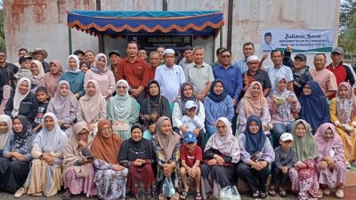 Ikatan Warga Kampar Natuna (IWKN), menggelar tradisi Balimau Kasai di Pantai Piwang