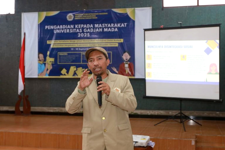 Dr. (cand) Iwan Septiawan, M.Si (Han)