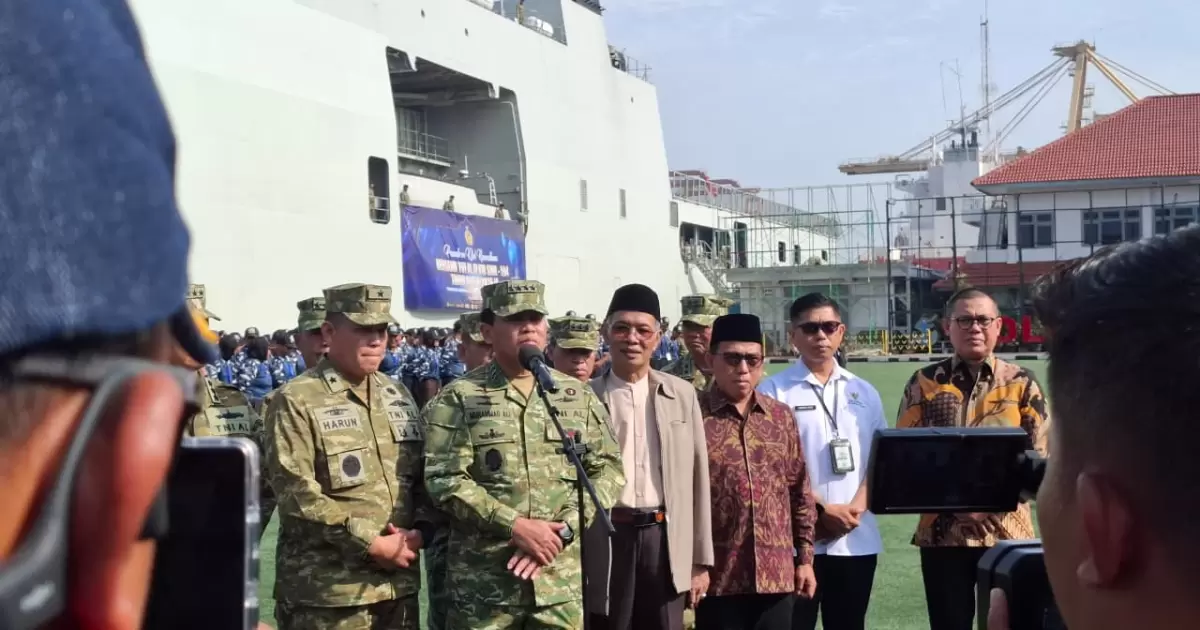 Kepala Staf Angkatan Laut (Kasal) Laksamana TNI Dr. Muhammad Ali secara resmi membuka acara Pesantren Kilat Ramadhan