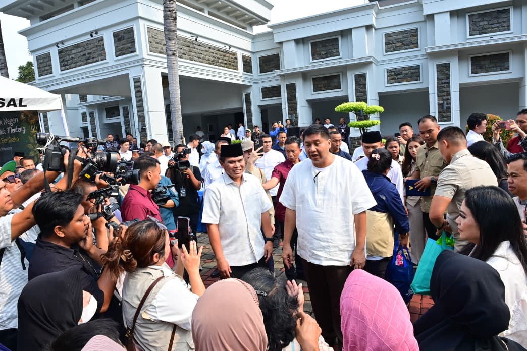 Kepala Staf Angkatan Laut (Kasal) Laksamana TNI Dr. Muhammad Ali, Menteri PKP Maruarar Sirait bertempat di Wisma Elang Laut