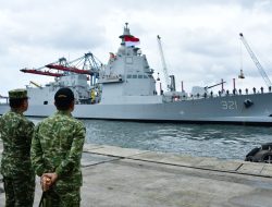 Kasal Muhammad Ali bersama Panglima TNI Saksikan Kekuatan Baja tempur Angkatan Laut Indonesia