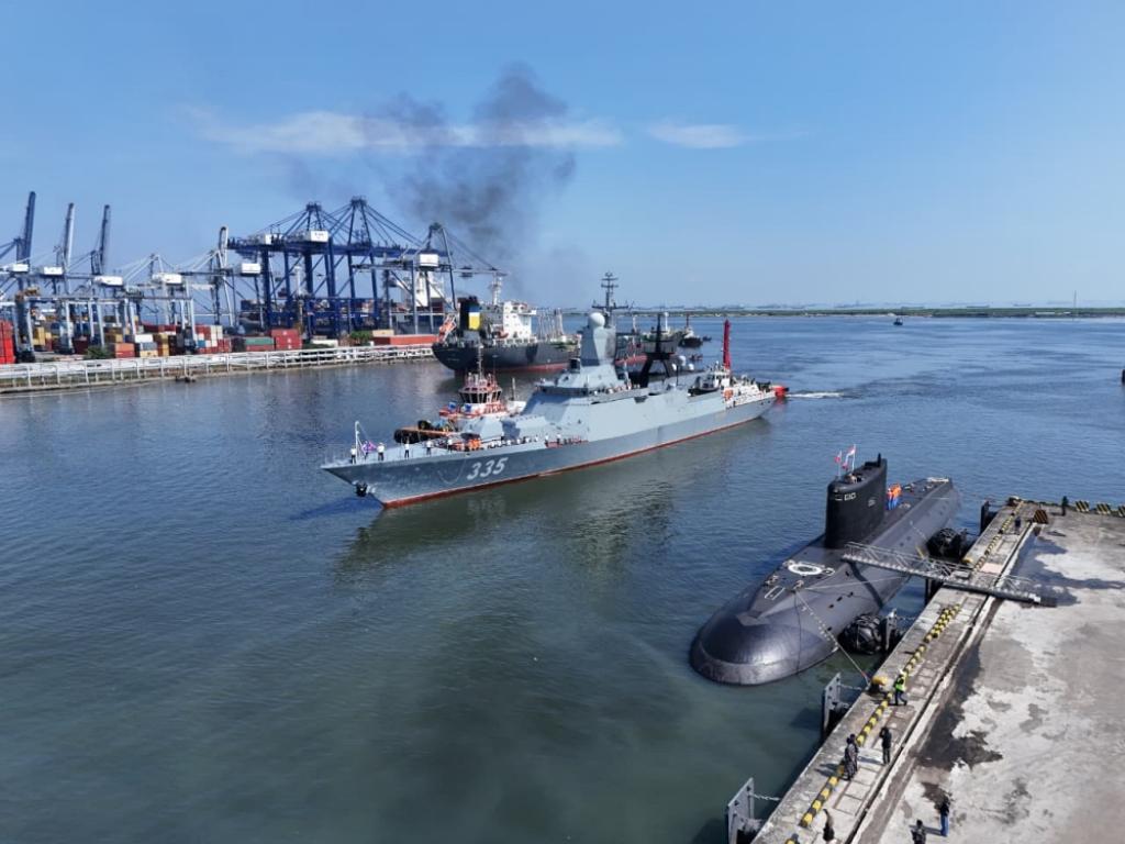 kapal perang Angkatan Laut Federasi Rusia